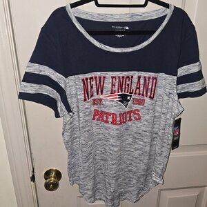 New England Patriots 5th & Ocean NFL T-Shirt Glitter 2XL NWT Y2K Superbowl